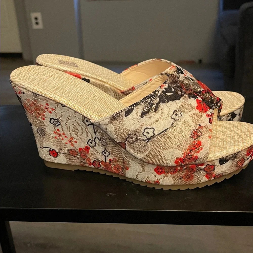 Floral Woven Slide Sandals - Picture 3 of 4
